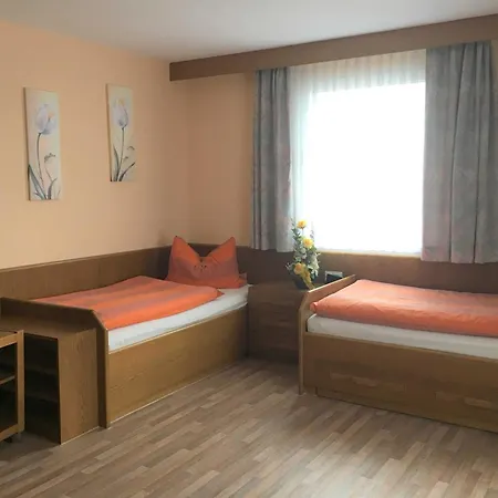Haus Erna Apartman *